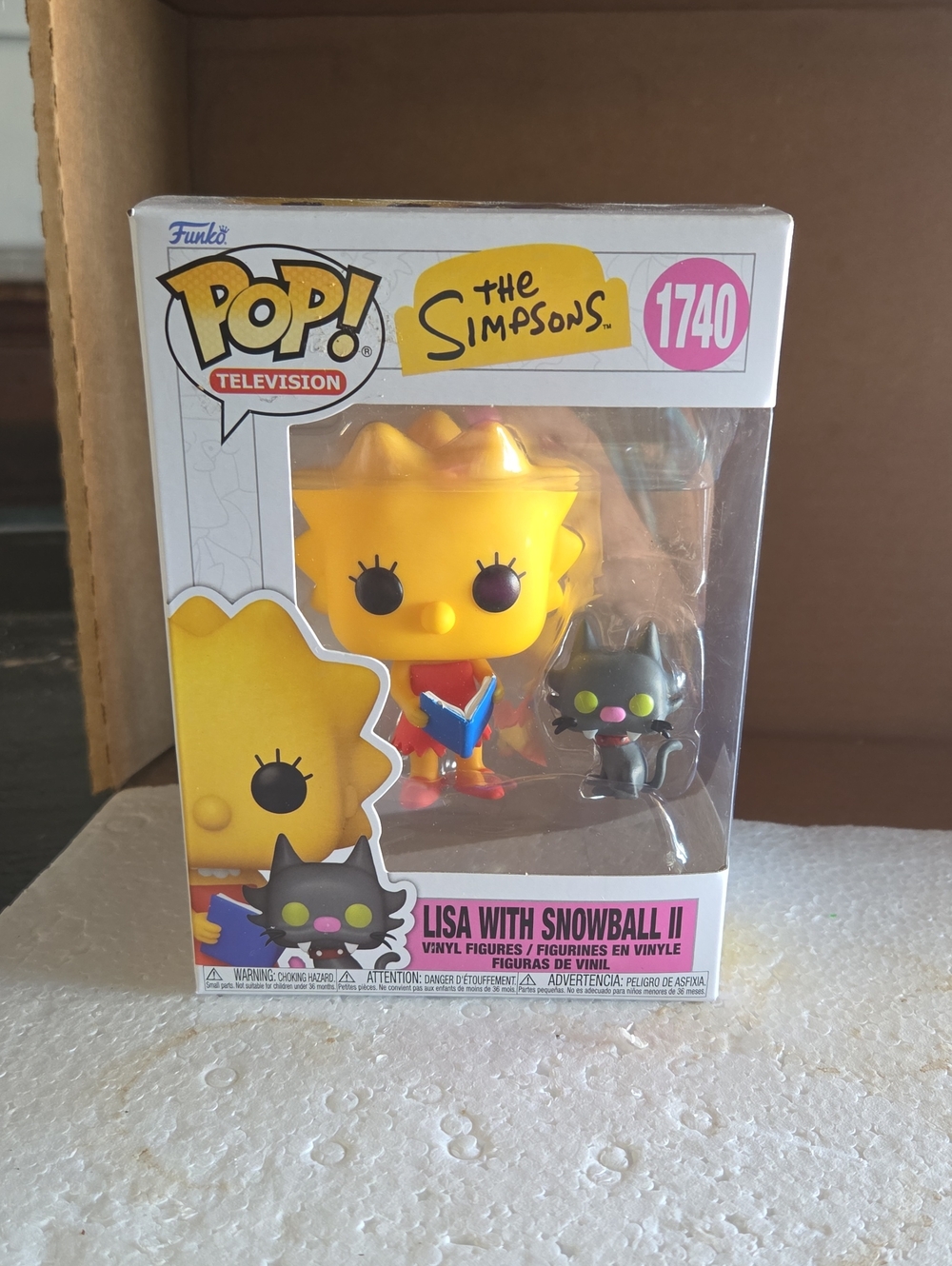 Funko Lisa Simpson with Snowball II Vinyl Figure - Yellow, Black, Pink, Green
